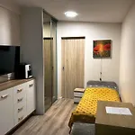Nowoczesne Studio Z Ogrodem I Parkingiem